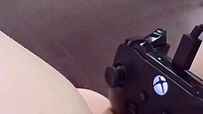 Περίεργη ετεροθαλή αδερφή πιάστηκε να αυτοϊκανοποιείται και πήρε κρέμα POV