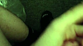 Watch this solo handjob end with a big cumshot!