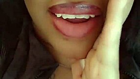 Blackvelvet gets caught masturbating her pussy 😏