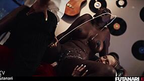 Zwarte meid neemt dubbele penetratie van grote pik futa meisjes