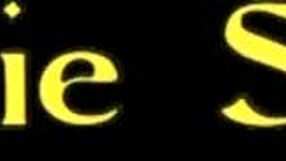 Sammie Spades deepthroats and pleasures at gloryhole spot