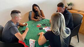 Povabili smo par prijateljev na igralno večer, ampak res smo želeli zamenjati partnerje za vročo skupinsko akcijo.