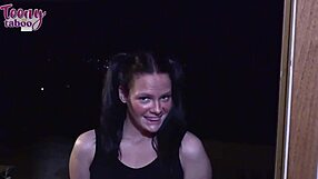 hora de sexo con la kinky Daisy Garcia uniéndose al equipo de animadoras tras follar con Brogan