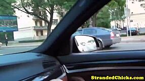 Едва навършила пълнолетие изоставена тийнейджърка 18+ с сладки лунички