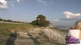 Blonde babe flashes in risky outdoor spots