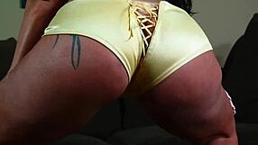 a little latina sneak peak before fucking in usa