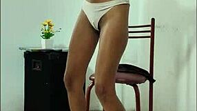 Spectacular Latina Brunette Shakes Buttocks and Hips Sensually