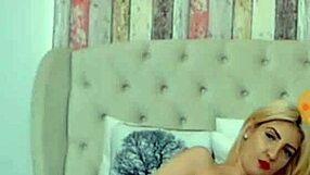 Louiseivyx Shows Off Big Tits and Ass in Topless Camshow