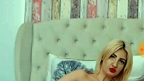 Louiseivyx Shows Off Big Tits and Ass in Topless Camshow