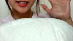 Özel asyalı çift vahşi samimi anlarını ortaya çıkarıyor