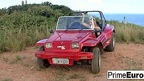 Tarra dominuje z białym i czarnym kutasem w dzikim trójkącie