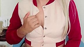 linda rojita crossdressing as transsexual milking