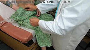 Scarlett Johnson Consults on Big Tits Fetish