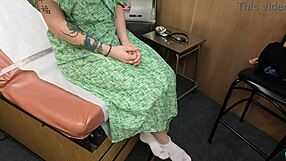 Scarlett Johnson Consults on Big Tits Fetish