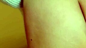 My best friend's cock enters me easily and cums fast without condom