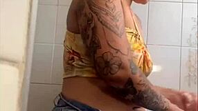 I'm on live and opened my zipper to show how much I want to share