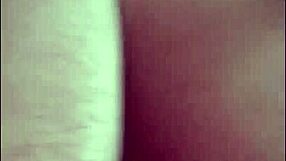 Secretara mea o ia tare cu pula mare în fustița ei.