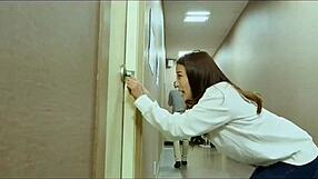 Iskolai úrnő elkapva gőzös 2017-es hálószobai jelenetben