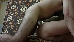 苗条乡村嫂子与小叔子偷情