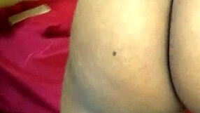 ebony milf plays with vibrator then pees on herself