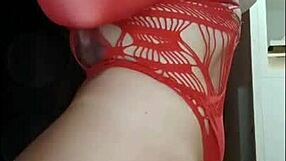 Dedicated to new viewers, watch this sexy redhead with big ass and tattoos 😘