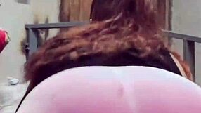 Coroa Do Rabo Grande E A Calcinha Marcando