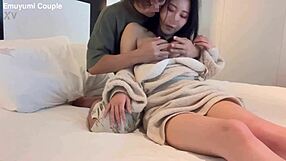 Caramba, Yayoi Orikasa leva gozada dentro depois de chupar esses caras em ação JAV hardcore!