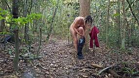 Nua na floresta, me envolvi com um estranho