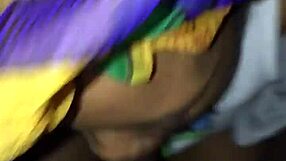 Ex-tyttöystävä antaa pillun imemisen rentossa ympäristössä