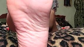 Foot Goddess Mymistressk Hypnotizes Her Subs