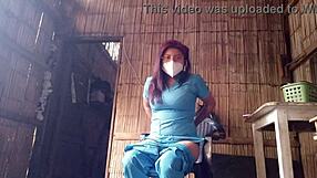 Åh gud jeg kom lige hjem fra hospitalet og onanerer som en gal for at tilfredsstille mine hornede lyster som rigtig sygeplejerske!