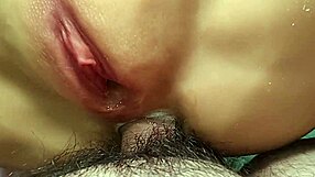 Συνέχισε να τη γαμάς στον κώλο με διπλή διείσδυση