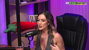 Rafa is hot as the queen of virtual experiences