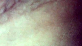 I observe the chich vo voyeur scene.