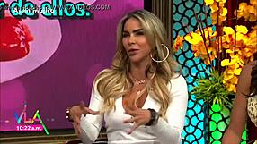 aylin mujica pezones marcados y culazo minivestido vla