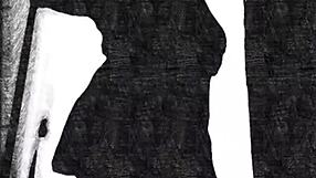 Chuymaury dominira z udarci v jajca v tesnih nogavicah