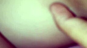 I observe the chich vo voyeur scene.