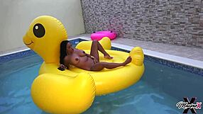 Maxine x in lingerie fingers her big ass to orgasm while sunbathing solo by the pool