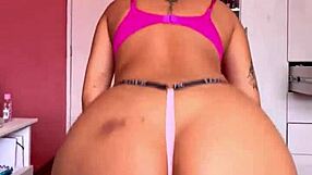 Filtered video of ex novia twerking big ass suggestively