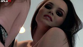 超级辣荡妇托里·布莱克厨房独自玩震动器 Only3x