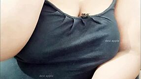 indian babe shows her big tits.