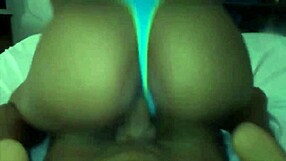 mi novia tries making me cum with her big ass, moans loud