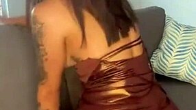 18 years old exhibitionist girlfriend gets exposed by cuckold bf.