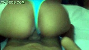 mi novia tries making me cum with her big ass, moans loud