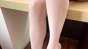 I’m obsessed with this redhead in stockings getting tightly bound for fun.