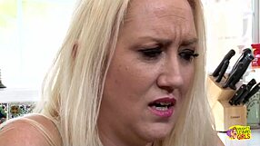 i feel the blonde milf's big tits and shaved pussy licked by the gorgeous lesbian delivery girl