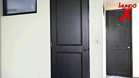 היי אהוב, רוצה לראות אותי עושה דיפטרוט לזין הזה לפני אנל פרוע בסגנון כלב?