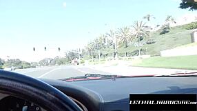 我爱这大奶棕发妹用泡泡屁股吞我鸡巴