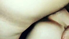 与妻子在情趣内衣中激情慢节奏性爱