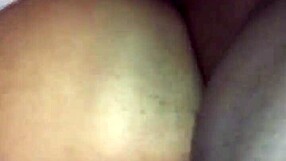 Стара баба споделя истории от младостта си